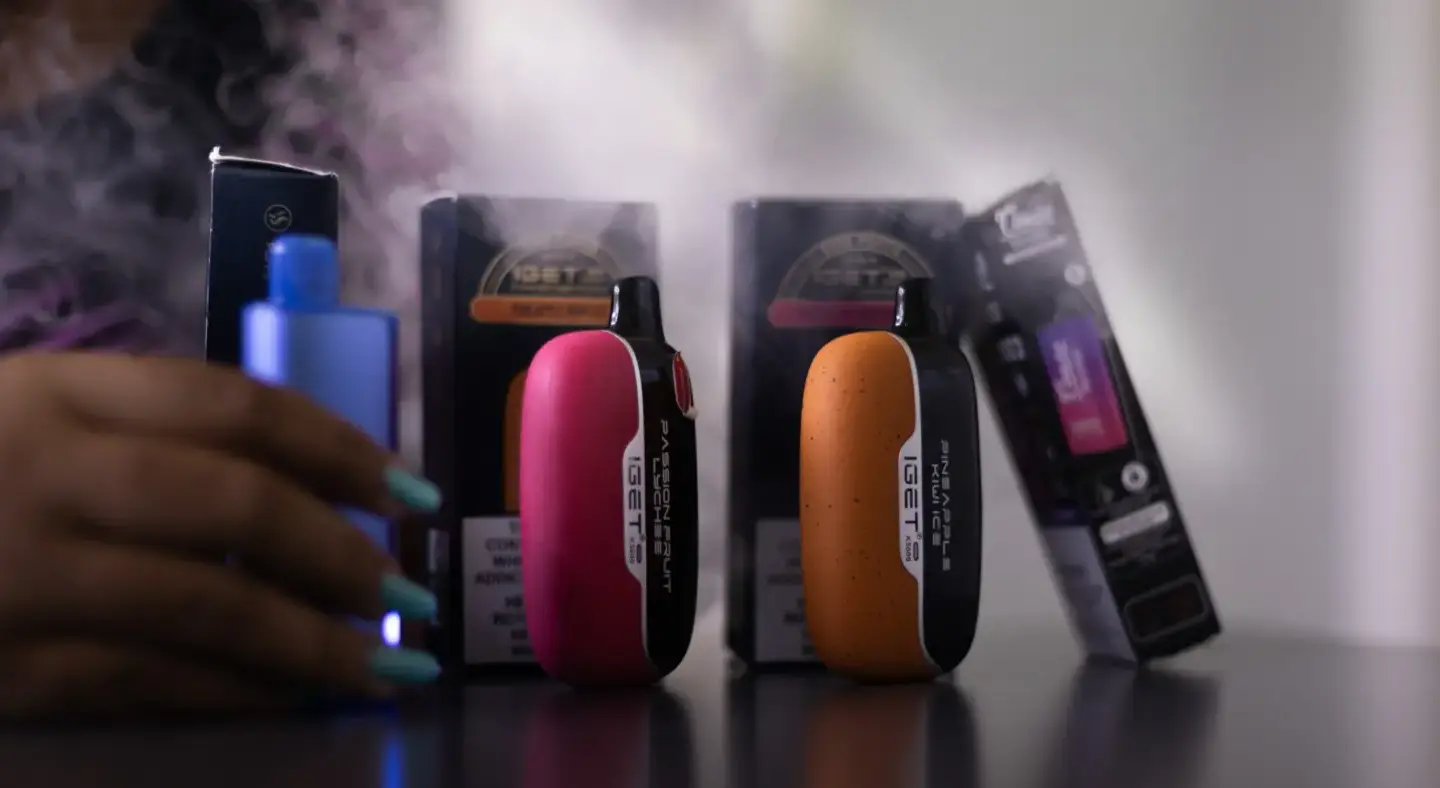 What is a disposable vape, and how does it compare to refillable vapes in terms of advantages?